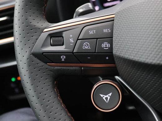Seat Formentor 1.5 TSI e-Hybrid VZ Performance 272PK DSG matrix led, adaptive cruise, side assist, Sennheiser au... ActivLease financial lease