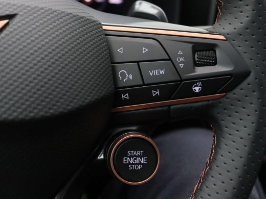 Seat Formentor 1.5 TSI e-Hybrid VZ Performance 272PK DSG matrix led, adaptive cruise, side assist, Sennheiser au... ActivLease financial lease