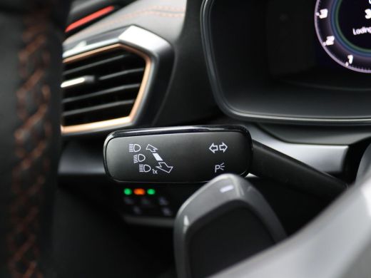 Seat Formentor 1.5 TSI e-Hybrid VZ Performance 272PK DSG matrix led, adaptive cruise, side assist, Sennheiser au... ActivLease financial lease
