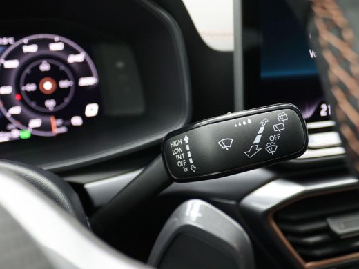 Seat Formentor 1.5 TSI e-Hybrid VZ Performance 272PK DSG matrix led, adaptive cruise, side assist, Sennheiser au... ActivLease financial lease