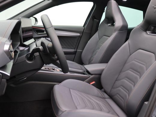 Seat Formentor 1.5 TSI e-Hybrid VZ Performance 272PK DSG matrix led, trekhaak, schuif-kanteldak, vollederen bekl... ActivLease financial lease