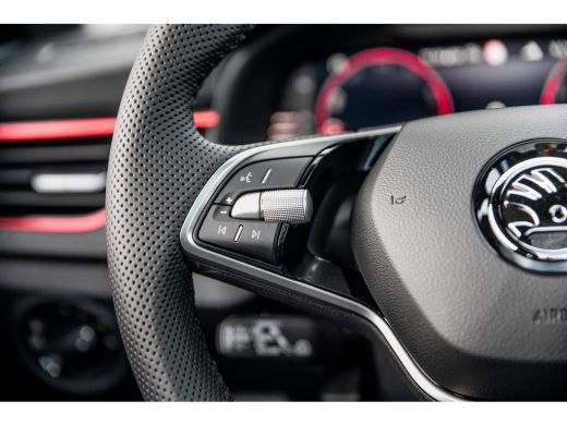 Skoda Kamiq ŠKODA Monte Carlo | Achteruitrijcamera | Cruise control met speedlimiter | Driver Activity Assist... ActivLease financial lease