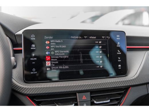 Skoda Kamiq ŠKODA Monte Carlo | Achteruitrijcamera | Cruise control met speedlimiter | Driver Activity Assist... ActivLease financial lease