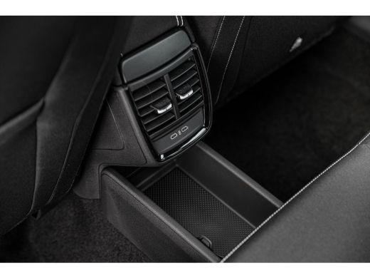 Skoda Scala ŠKODA Monte Carlo | Achteruitrijcamera | Chromen raamlijsten | Cruise control met speedlimiter ActivLease financial lease