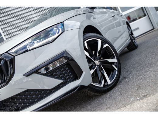 Skoda Scala ŠKODA Monte Carlo | Achteruitrijcamera | Chromen raamlijsten | Cruise control met speedlimiter ActivLease financial lease
