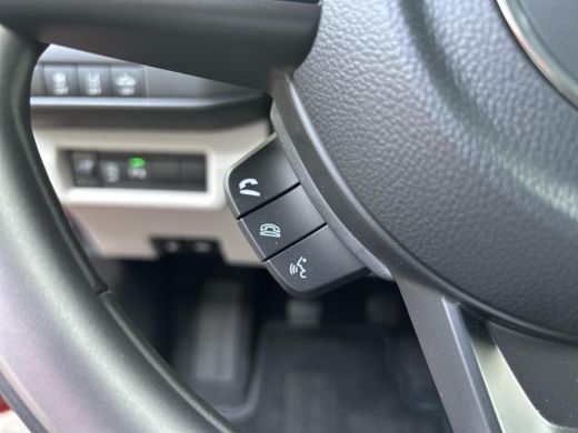 Suzuki Swift 1.2 Style Smart Hybrid ActivLease financial lease