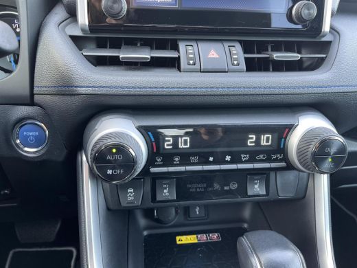 Toyota RAV4 2.5 Hybrid Bi-Tone | Facelift 2023 | Apple CarPlay/Android auto | Achteruitrijcamera | Voorruitve... ActivLease financial lease