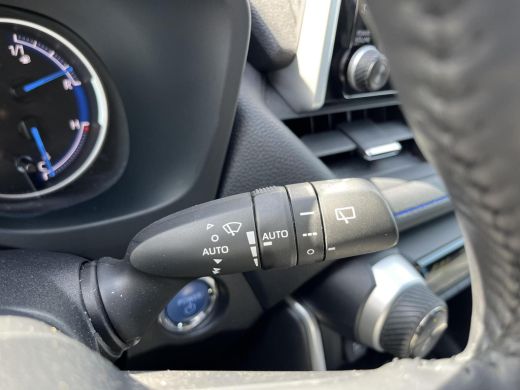 Toyota RAV4 2.5 Hybrid Bi-Tone | Facelift 2023 | Apple CarPlay/Android auto | Achteruitrijcamera | Voorruitve... ActivLease financial lease
