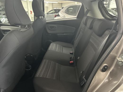 Toyota Yaris 1.3 VVT-i Design ActivLease financial lease