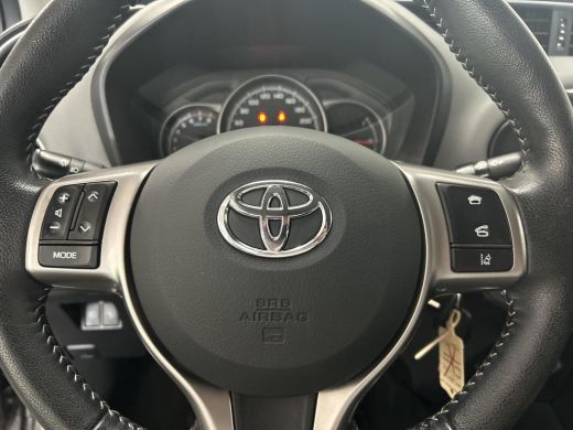 Toyota Yaris 1.3 VVT-i Design ActivLease financial lease