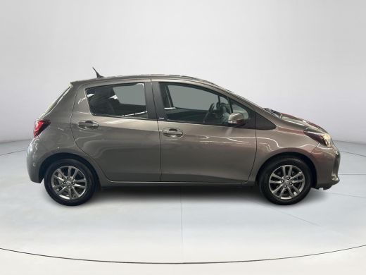 Toyota Yaris 1.3 VVT-i Design ActivLease financial lease