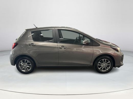 Toyota Yaris 1.3 VVT-i Design ActivLease financial lease