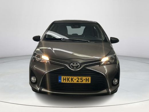 Toyota Yaris 1.3 VVT-i Design ActivLease financial lease