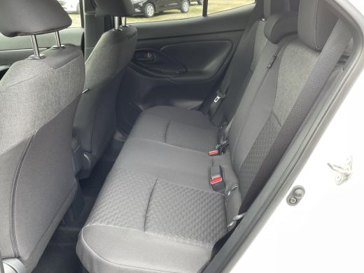 Toyota Yaris Cross 1.5 Hybrid 115 First Edition **COMFORT PACK/ NIEUWE AUTO/ DIRECT LEVERBAAR** ActivLease financial lease