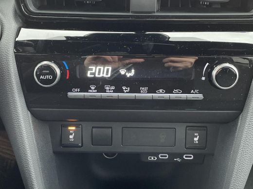 Toyota Yaris Cross 1.5 Hybrid 115 First Edition **COMFORT PACK/ NIEUWE AUTO/ DIRECT LEVERBAAR** ActivLease financial lease