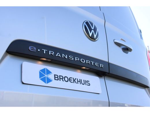 Volkswagen E-Transporter 64 kWh 218 PK | BPM VRIJ | Style Intro | L2 | Trekhaak | Sidebars | PDC | Camera | Navi | ACC | A... ActivLease financial lease
