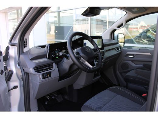 Volkswagen E-Transporter 64 kWh 218 PK | BPM VRIJ | Style Intro | L2 | Trekhaak | Sidebars | PDC | Camera | Navi | ACC | A... ActivLease financial lease