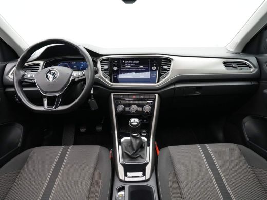 Volkswagen T-Roc 1.5 TSI 150pk Style Panorama Trekhaak Virtual Cockpit Led 343 ActivLease financial lease