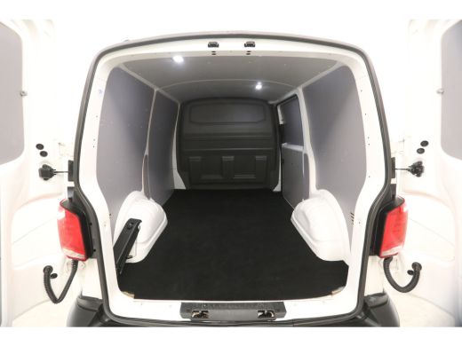 Volkswagen Transporter 2.0 TDI L1H1 150PK DSG Automaat Airco Camera Cruise Carplay Navigatie PDC Elektrpakket ActivLease financial lease