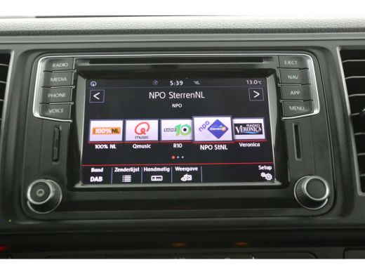 Volkswagen Transporter 2.0 TDI L2H1 140PK Airco Carplay Cruise Navigatie PDC Imperiaal Elektrpakket Trekhaak ActivLease financial lease