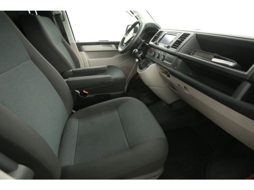 Volkswagen Transporter 2.0 TDI L2H1 140PK Airco Carplay Cruise Navigatie PDC Imperiaal Elektrpakket Trekhaak ActivLease financial lease