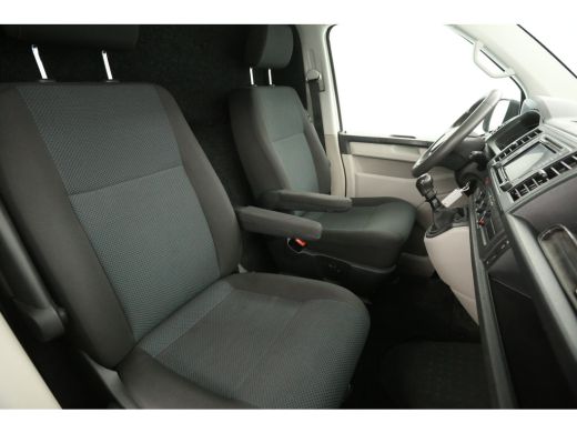Volkswagen Transporter 2.0 TDI L2H1 140PK Airco Carplay Cruise Navigatie PDC Imperiaal Elektrpakket Trekhaak ActivLease financial lease