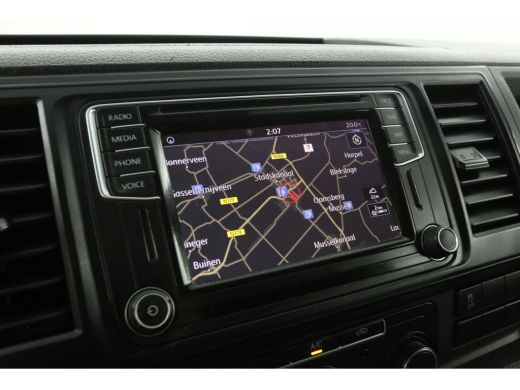 Volkswagen Transporter 2.0 TDI L2H1 140PK Glasauto Glasresteel Airco Cruise Carplay Navigatie Imperiaal Trekhaak ActivLease financial lease