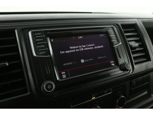 Volkswagen Transporter 2.0 TDI L2H1 140PK Glasauto Glasresteel Airco Cruise Carplay Navigatie Imperiaal Trekhaak ActivLease financial lease