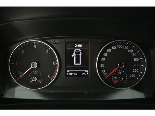 Volkswagen Transporter 2.0 TDI L2H1 140PK Glasauto Glasresteel Airco Cruise Carplay Navigatie Imperiaal Trekhaak ActivLease financial lease