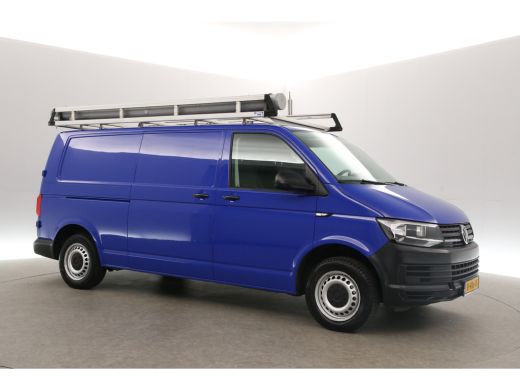 Volkswagen Transporter 2.0 TDI L2H1 140PK Glasauto Glasresteel Airco Cruise Carplay Navigatie Imperiaal Trekhaak ActivLease financial lease