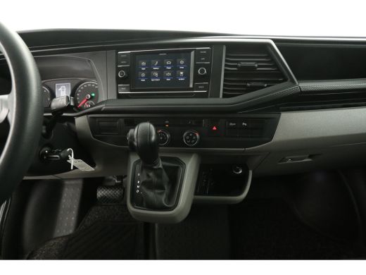 Volkswagen Transporter 2.0 TDI L2H1 150PK DSG Automaat Airco Cruise Carplay PDC Elektrpakket Trekhaak ActivLease financial lease
