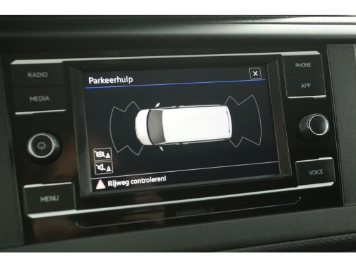 Volkswagen Transporter 2.0 TDI L2H1 150PK DSG Automaat Airco Cruise Carplay PDC Elektrpakket Trekhaak ActivLease financial lease