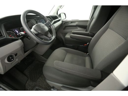 Volkswagen Transporter 2.0 TDI L2H1 150PK DSG Automaat Airco Cruise Carplay PDC Elektrpakket Trekhaak ActivLease financial lease