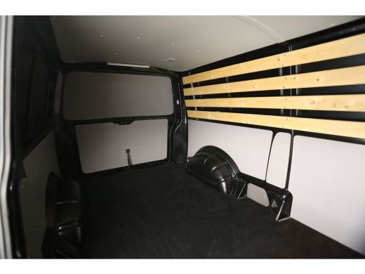 Volkswagen Transporter 2.0 TDI L2H1 150PK DSG Automaat Airco Cruise Carplay PDC Elektrpakket Trekhaak ActivLease financial lease