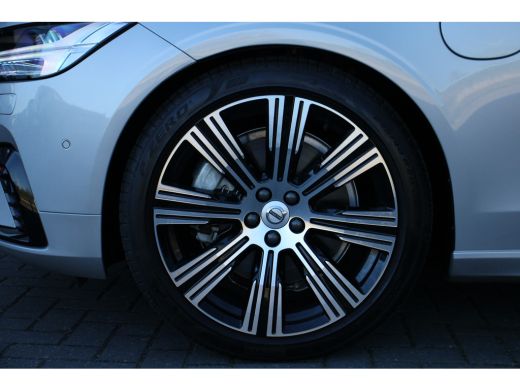 Volvo  V90 Volvo T6 AWD Ultimate Dark | Luchtvering | Bowers & Wilkins | 360° Camera | Gelamineerd glas | Tr... ActivLease financial lease