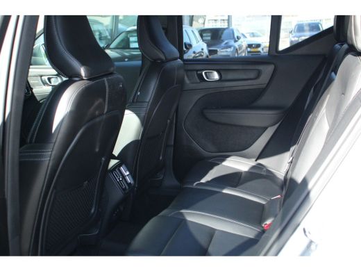 Volvo  XC40 T5 AWD Intro Edition | Adaptive Cruise | Lighting-Pack | Standkachel | Harman/Kardon | Trekhaak ActivLease financial lease