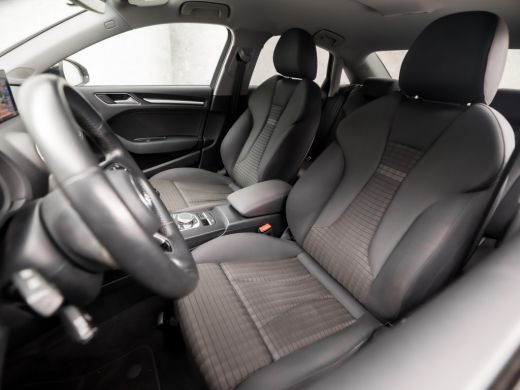 Audi A3 Limousine 30 TFSI Sport (DIGITAL COCKPIT, GROOT NAVI, CLIMATE, GETINT GLAS, LED KOPLAMPEN, SPORTS... ActivLease financial lease