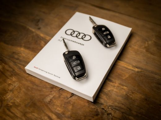 Audi A3 Limousine 30 TFSI Sport (DIGITAL COCKPIT, GROOT NAVI, CLIMATE, GETINT GLAS, LED KOPLAMPEN, SPORTS... ActivLease financial lease