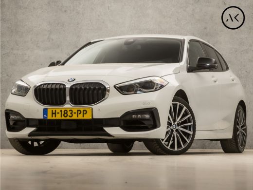 BMW 1-serie 118i SportLine Automaat (VIRTUAL COCKPIT, APPLE CARPLAY, GROOT NAVI, STUUR/STOELVERWARMING, ADAPT... BMW 1-serie 118i SportLine Automaat (VIRTUAL COCKPIT, APPLE CARPLAY, GROOT NAVI, STUUR/STOELVERWARMING, ADAPT...