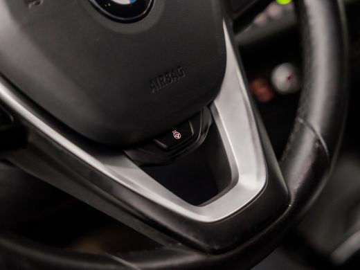 BMW 1-serie 118i SportLine Automaat (VIRTUAL COCKPIT, APPLE CARPLAY, GROOT NAVI, STUUR/STOELVERWARMING, ADAPT... ActivLease financial lease