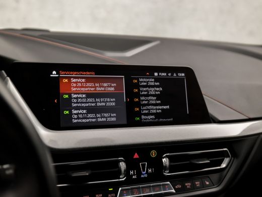 BMW 1-serie 118i SportLine Automaat (VIRTUAL COCKPIT, APPLE CARPLAY, GROOT NAVI, STUUR/STOELVERWARMING, ADAPT... ActivLease financial lease