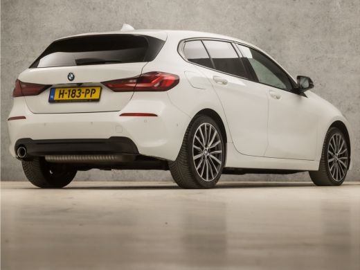 BMW 1-serie 118i SportLine Automaat (VIRTUAL COCKPIT, APPLE CARPLAY, GROOT NAVI, STUUR/STOELVERWARMING, ADAPT... ActivLease financial lease