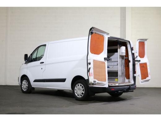 Ford Transit Custom 2.0 TDCI 105pk Euro 6 L1 H1 Trend Airco Navigatie Trekhaak Inrichting ActivLease financial lease