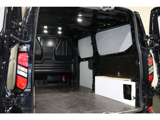 Ford Transit Custom 2.0 TDci 136pk L2 H1 Limited Automaat 2x Schuifdeur ActivLease financial lease