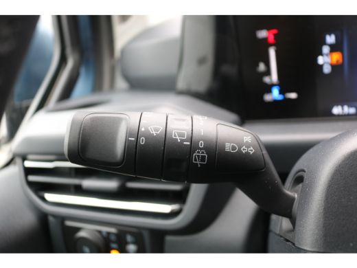 Ford Transit Custom 2.0 TDci L2 H1 DC Limited Automaat Airco Navigatie Camera (360Gr) ActivLease financial lease