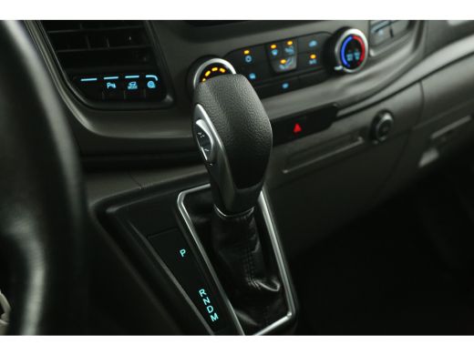 Ford Transit Custom 300 2.0 TDCI L1H1 Airco Cruise Carplay Navi PDC 3 Persoons 16''LMV Elektrpakket Trekhaak ActivLease financial lease