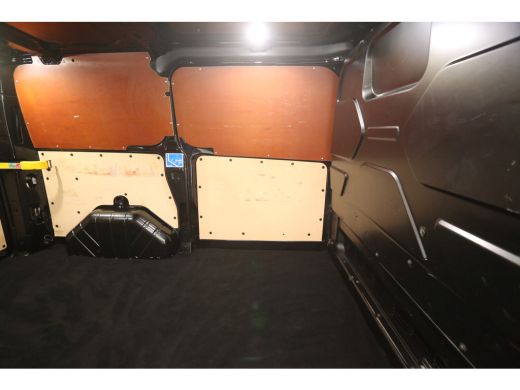 Ford Transit Custom 300 2.0 TDCI L1H1 Airco Cruise Carplay Navi PDC 3 Persoons 16''LMV Elektrpakket Trekhaak ActivLease financial lease