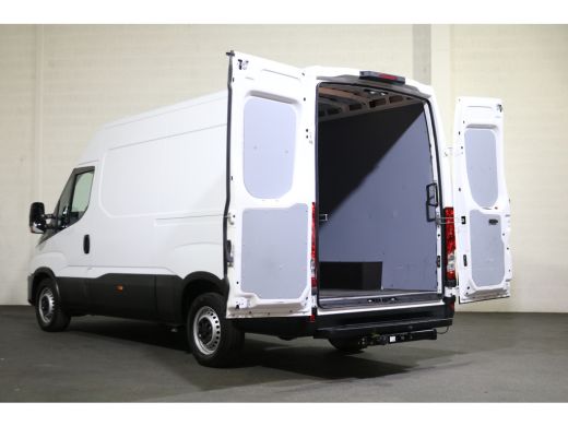 Iveco Daily 35S14 Hi-Matic Automaat Airco 3.5T Trekhaak ActivLease financial lease