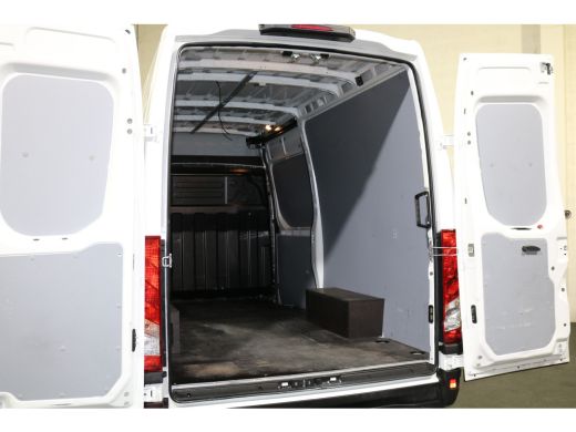 Iveco Daily 35S14 Hi-Matic Automaat Airco 3.5T Trekhaak ActivLease financial lease