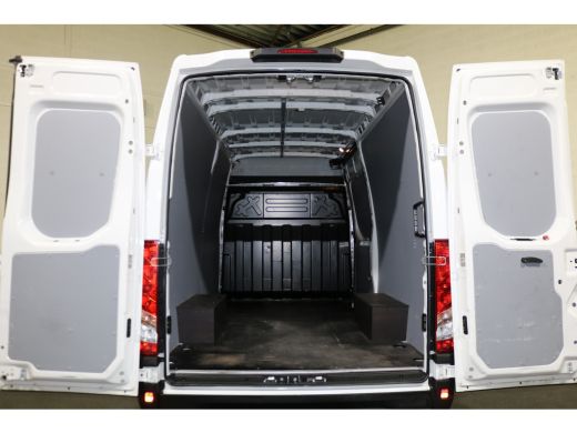 Iveco Daily 35S14 Hi-Matic Automaat Airco 3.5T Trekhaak ActivLease financial lease
